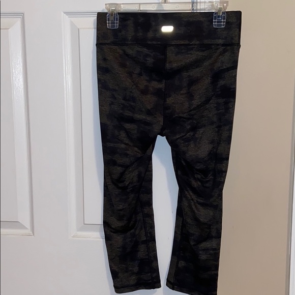 Spalding Leggings - Picture 2 of 3